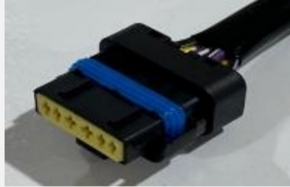 سوکت شش فیش چراغ جلو سمند دناکو